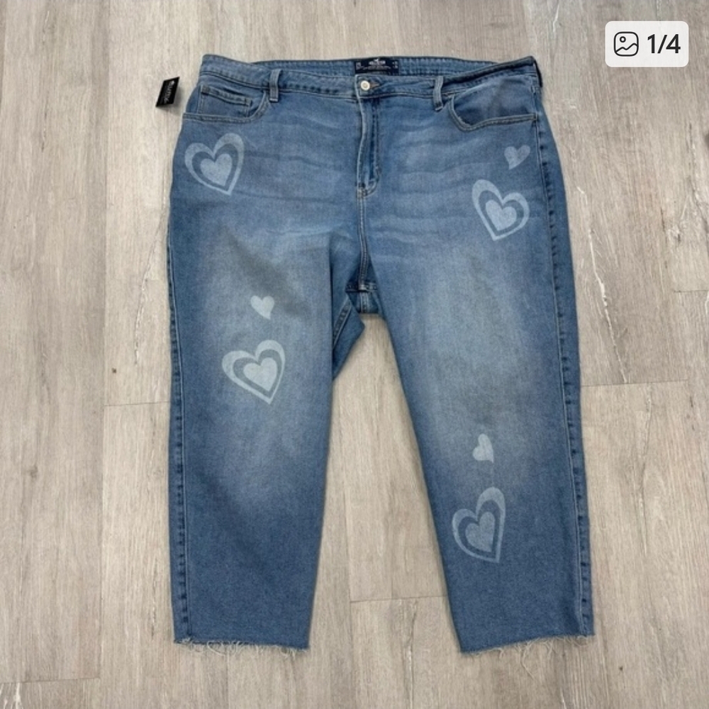 Hollister Cropped Jeans with Heart Print, Size 21